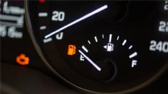 ¿Por qué la gasolina rinde menos cuando el tanque está casi vacío?