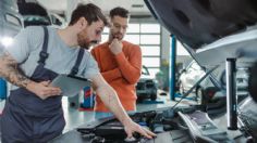 ¿Se puede deducir el mantenimiento del auto si está a nombre de otra persona?