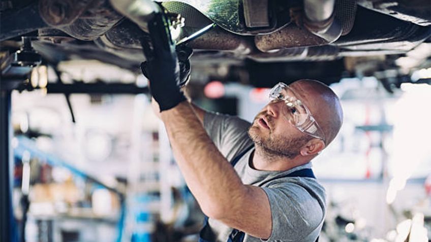 ¿Cómo influye el mantenimiento preventivo del auto en el ahorro de gasolina a largo plazo?