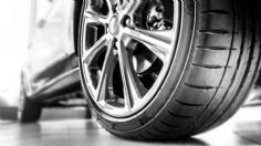 ¿Por qué algunos autos gastan más gasolina con llantas nuevas?