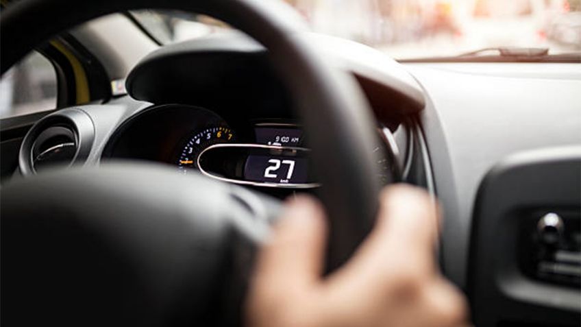 ¿Es mejor conducir a bajas revoluciones para ahorrar gasolina?