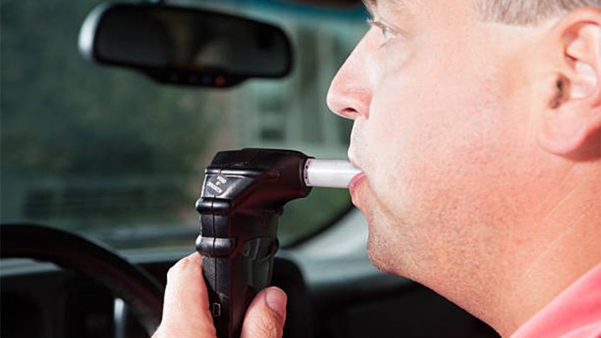 Sanciones por alcoholímetro positivo: multas, arresto y puntos en la licencia