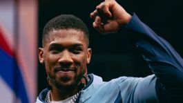 Foto que representa a Boxeador Anthony Joshua sufre grave accidente automovilístico