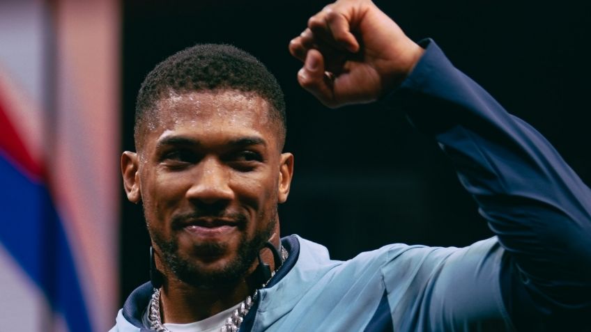 Boxeador Anthony Joshua sufre grave accidente automovilístico