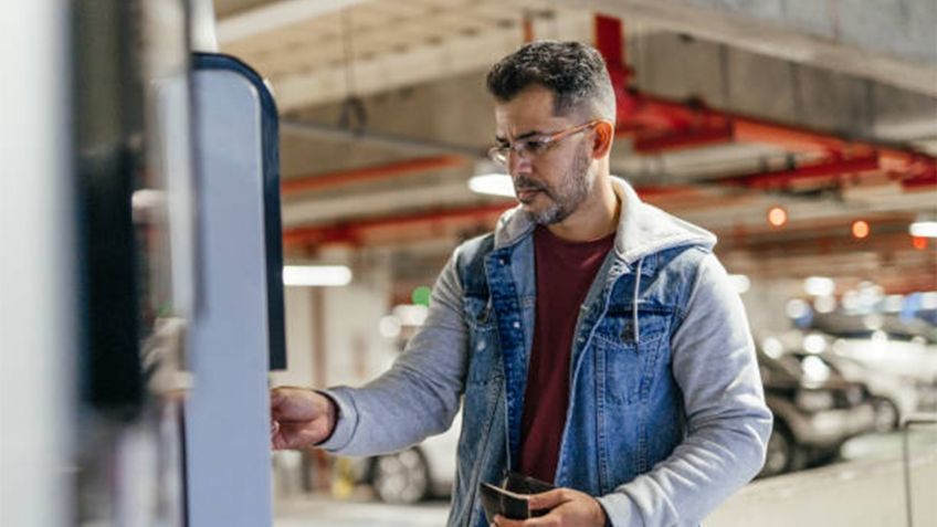 ¿Cómo acreditar gastos de estacionamiento y pensiones vehiculares como deducción fiscal?