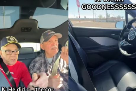 Abuelos se suben a un Jaguar autónomo y su reacción hace explotar a las redes