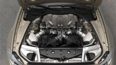 ¿Qué es el “golpeteo del motor” y cómo está relacionado con el tipo de gasolina?