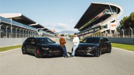 Foto que representa a Marc y Álex Márquez reciben sus Audi RS 6 Avant performance tras su histórica temporada en MotoGP