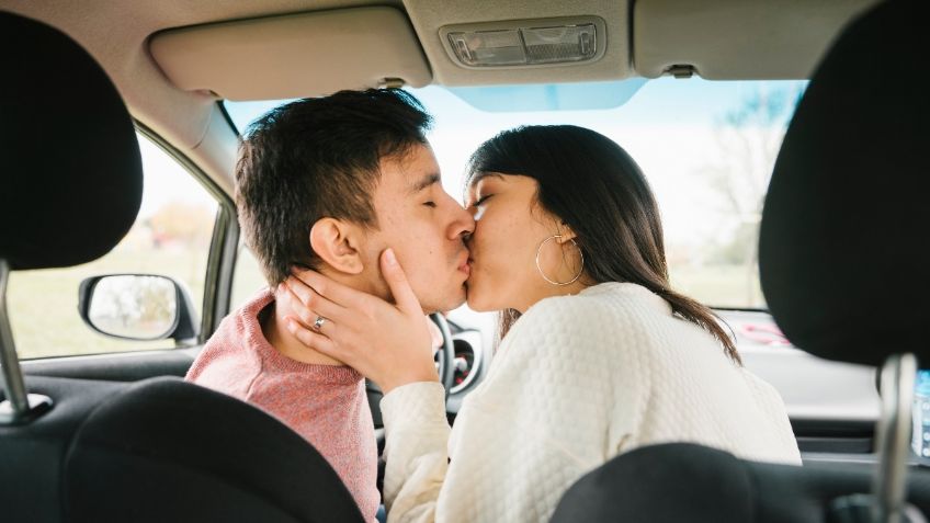 ¿De cuánto es la multa por tener intimidad en tu auto, en la vía pública?, ¡ojo este Día de San Valentín!