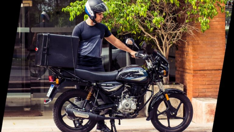 Cuál es la capacidad de carga de la Bajaj Boxer 150