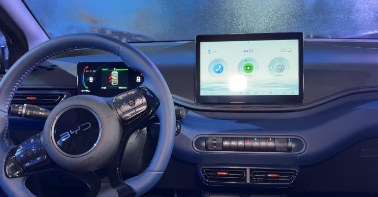 BYD Dolphin Mini interior