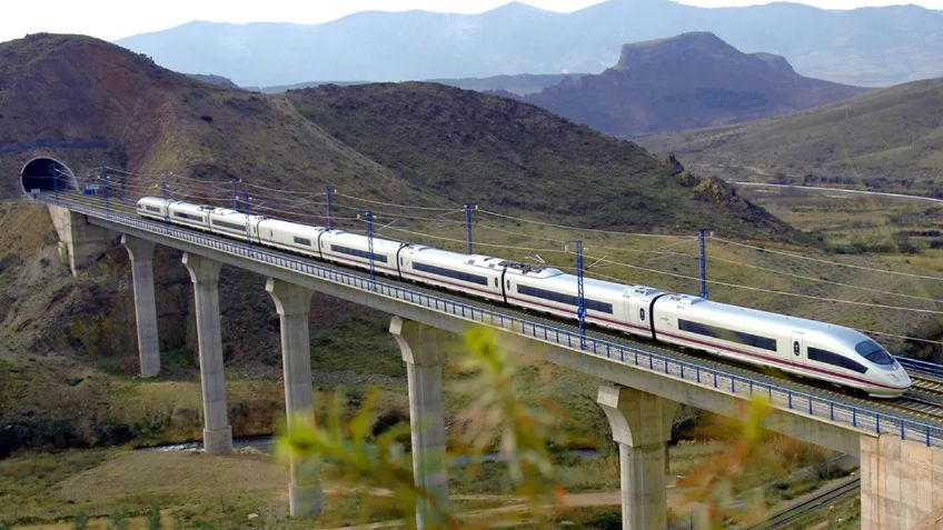 Anuncian inicio de obras del Tren México-Querétaro