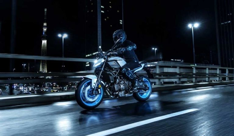 Cuánto corre la Yamaha MT-07 2025
