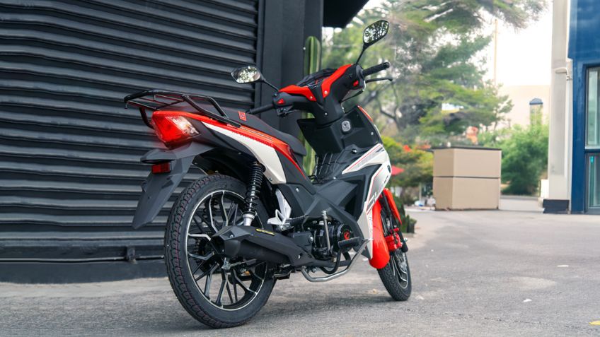 No es de Italika ni de Vento: Esta motoneta mexicana es barata y tiene ADN deportivo