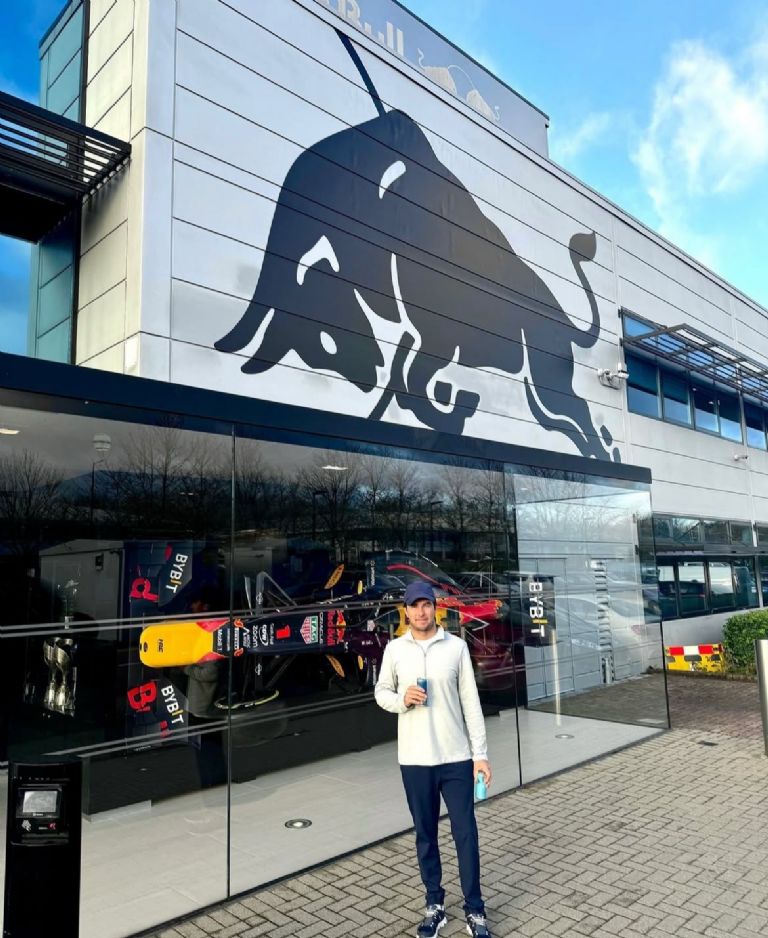 Checo Pérez cada vez más cerca de Cadillac