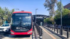 En CDMX los ciclistas así pueden viajar con la bicicleta en el Metrobús