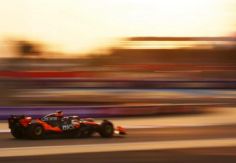 Foto ilustrativa de nota F1 cancela tests de neumáticos en Bahréin por tensión en Medio Oriente