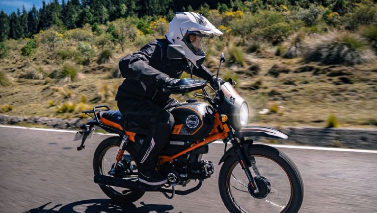 Cuánto corre la moto doble próposito Vento Rambler 125 modelo 2025