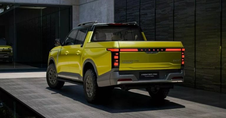 Nissan Frontier Pro exterior