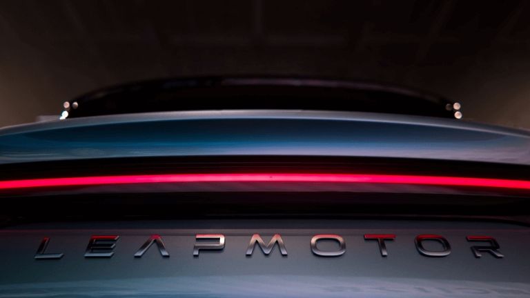 John Elkann, el personaje clave para la colaboración entre Leapmotor y Ferrari