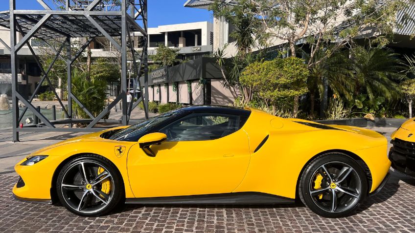 ¿Por qué el opcional del escudo de Ferrari pintado con aerógrafo cuesta más de 14,000 dólares?