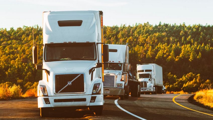 Camioneros en Estados Unidos que no hablen o escriban inglés, no podrán ejercer