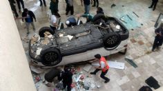 VIRAL: Cae auto dentro de Centro Comercial las Lilas en Cuajimalpa