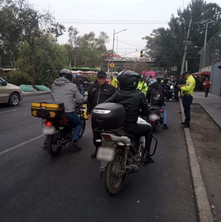 Las motos son una crisis de seguridad y problemas de salud en la CDMX