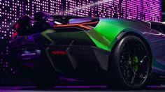 La pintura de este  Lamborghini Revuelto cambia de color, ¡está a la venta por 800,000 dólares!