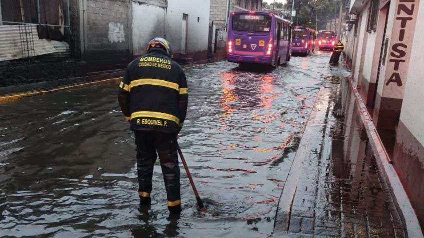 ¡Alerta en CDMX! Lluvias fuertes seguirán este jueves 29; cuidado con encharcamientos viales