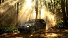 El Jeep Cherokee con propulsión híbrida estará disponible a finales de 2025; será más eficiente y potente