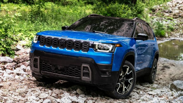Jeep Cherokee con propulsión híbrida estará disponible a finales de 2025