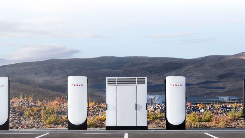 México se enchufa al futuro: El negocio en auge de las electrolineras