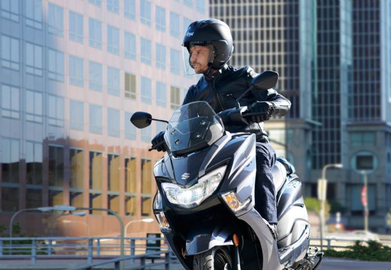 Qué precio tiene la motoneta Suzuki Burgman Street 125 modelo 2026