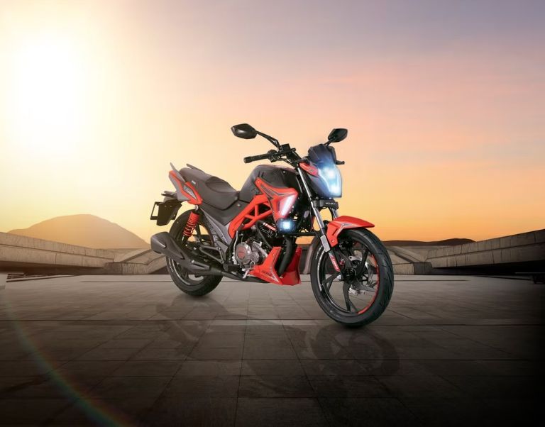 Este es el precio de la motocicleta Veloci Razzer GTR3 220 R