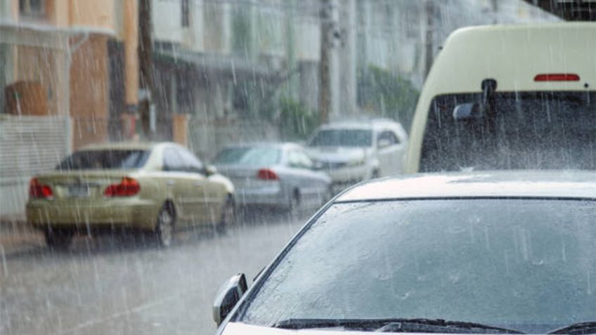 Consejos para estacionar tu auto de forma segura durante la temporada de lluvias
