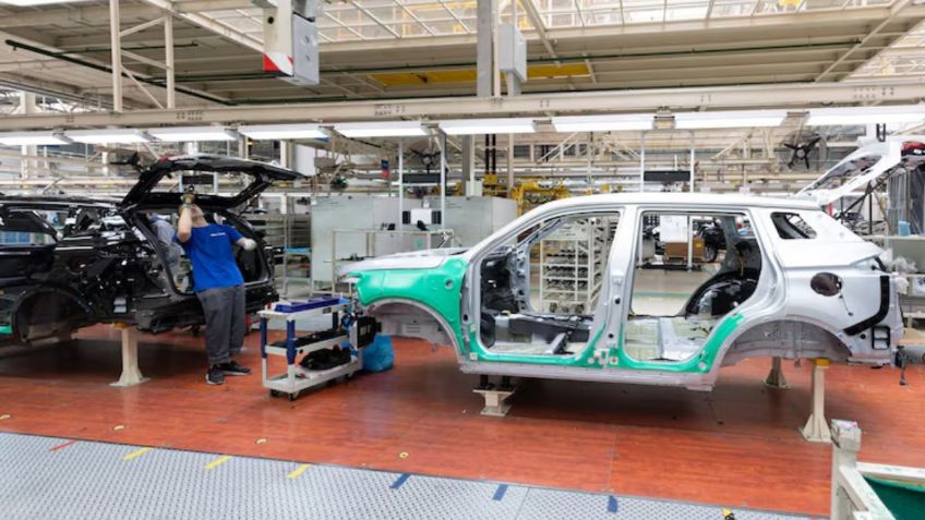 Proponen actualizar deducción fiscal en autos nuevos