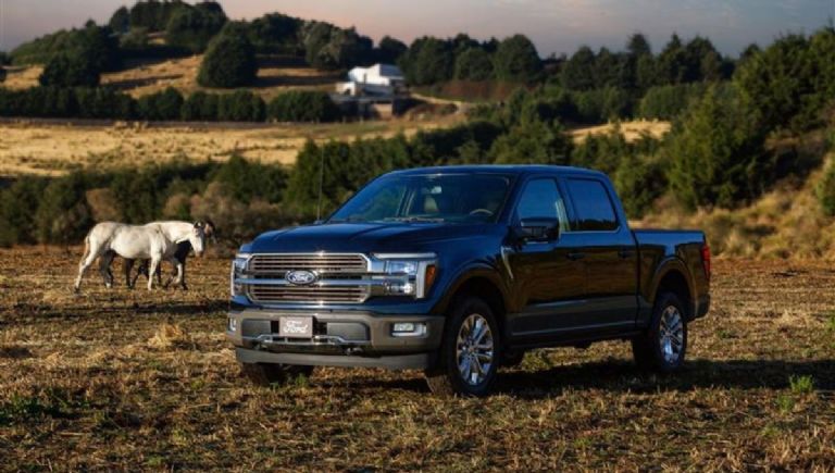 Cuánto cuesta la Ford Lobo King Ranch 2025
