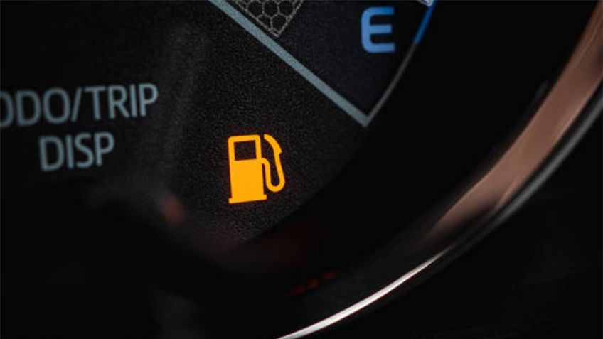 ¿Por qué es importante no conducir con el tanque en reserva?