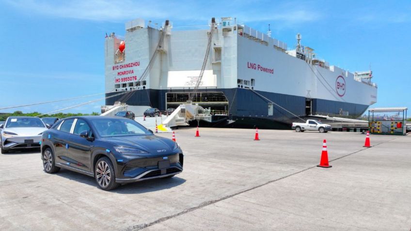 El buque CHANGZHOU de BYD llega a Michoacán con 3,503 autos eléctricos para México