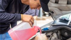 ¿Qué pasa si mezclo anticongelante con agua común?