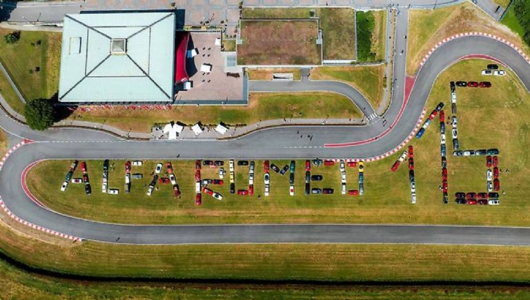 Alfa Romeo Entusiastas de la marca de autos así celebraron los 115 años