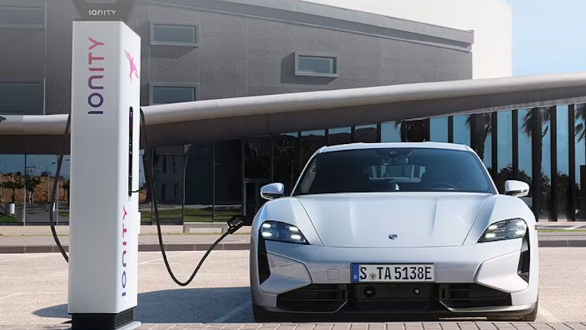 ¿Cómo cargan en casa los mexicanos sus autos eléctricos? Descubre sus hábitos clave