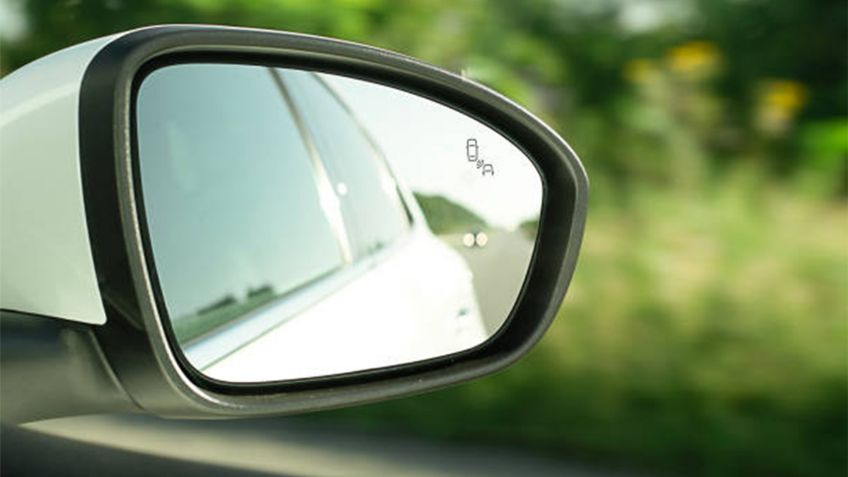 ¿Qué es el punto ciego y cómo evitar accidentes por no revisarlo?