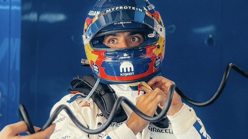 Carlos Sainz podría presumir su Ferrari, pero prefiere conducir el coche que le dieron sus padres al cumplir 18 años