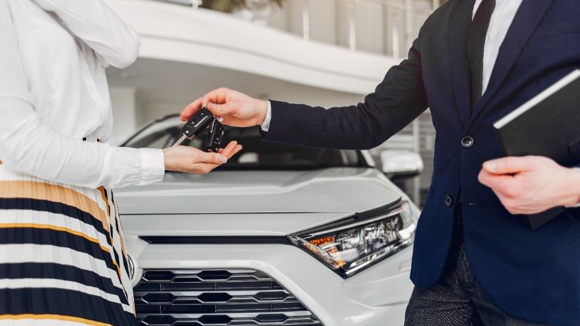 Bajan 0.4% las ventas de autos en mayo