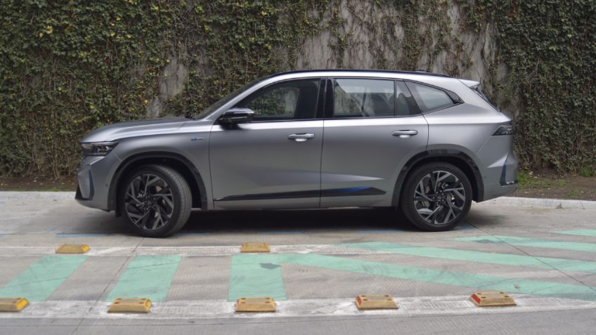 Así se maneja Renault Koleos Esprit Alpine en ciudad: Es lujo por menos de 800,000 pesos