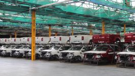 Foto que representa a Donald Trump: "No necesitamos autos hechos en México"