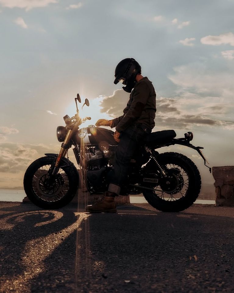 Esto incluye Programa de Garantía Sin Fronteras de Royal Enfield