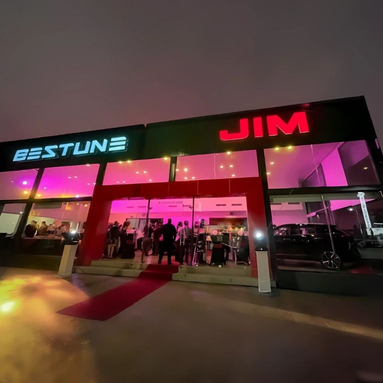 SAAG Automotive Vanguardia y alta calidad